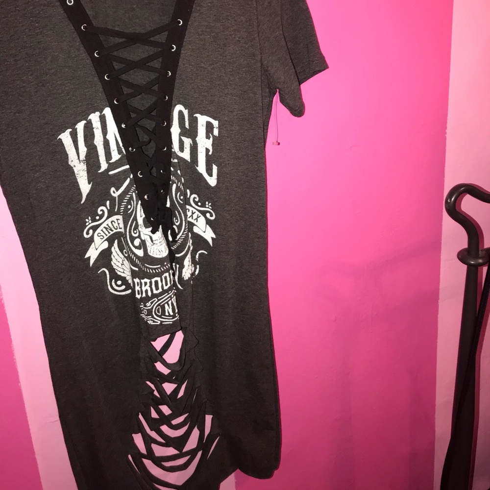 Choker lace up shirt